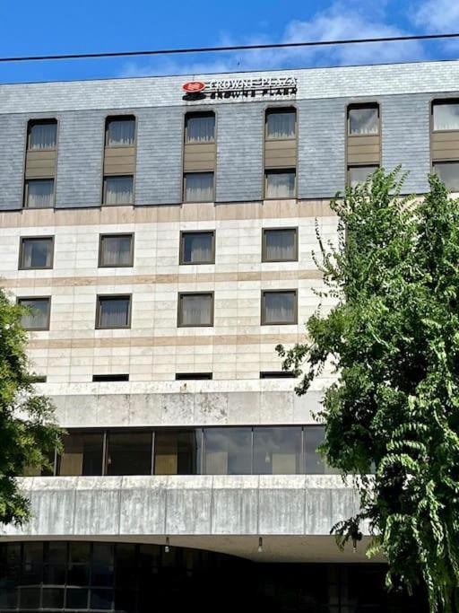 1St May Plaza Bratislava Ngoại thất bức ảnh