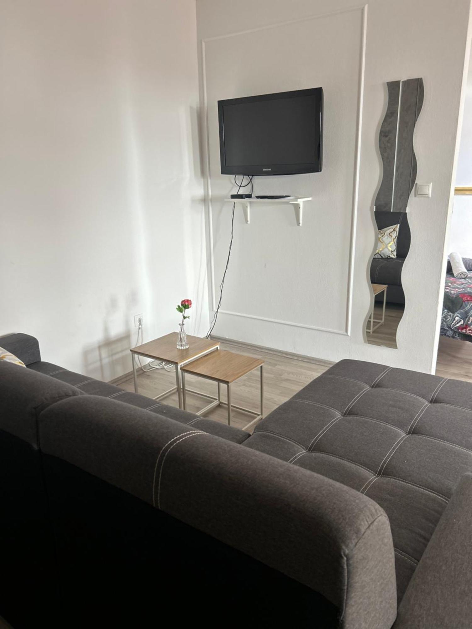 1St May Plaza Bratislava Ngoại thất bức ảnh